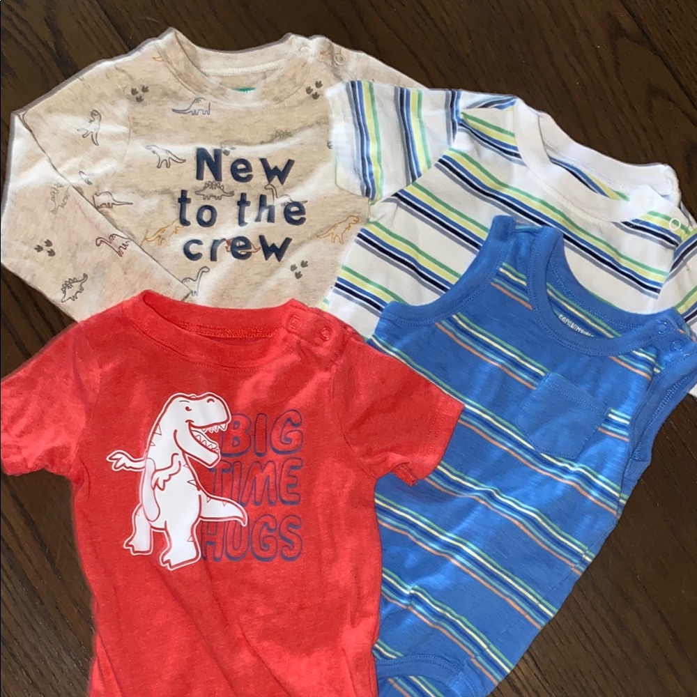 Bundle of onesies 18mo